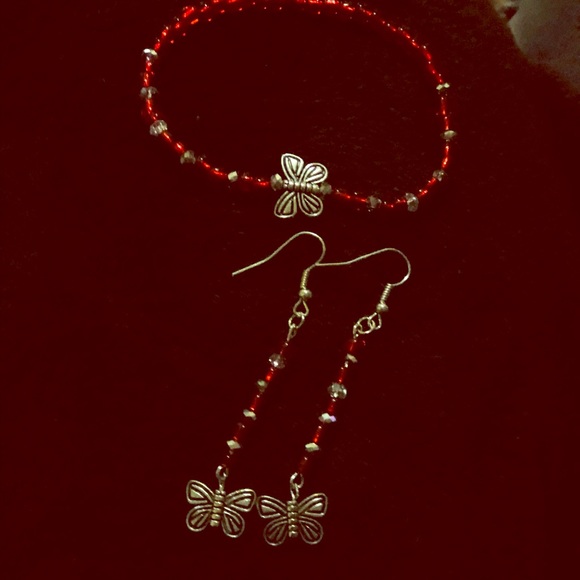 Jewelry - 🔥🔥 Just made Earrings and Bracelets set